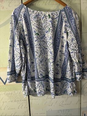 J. Jill White Peasant Blouse with Blue Floral PrintSz Petite XL